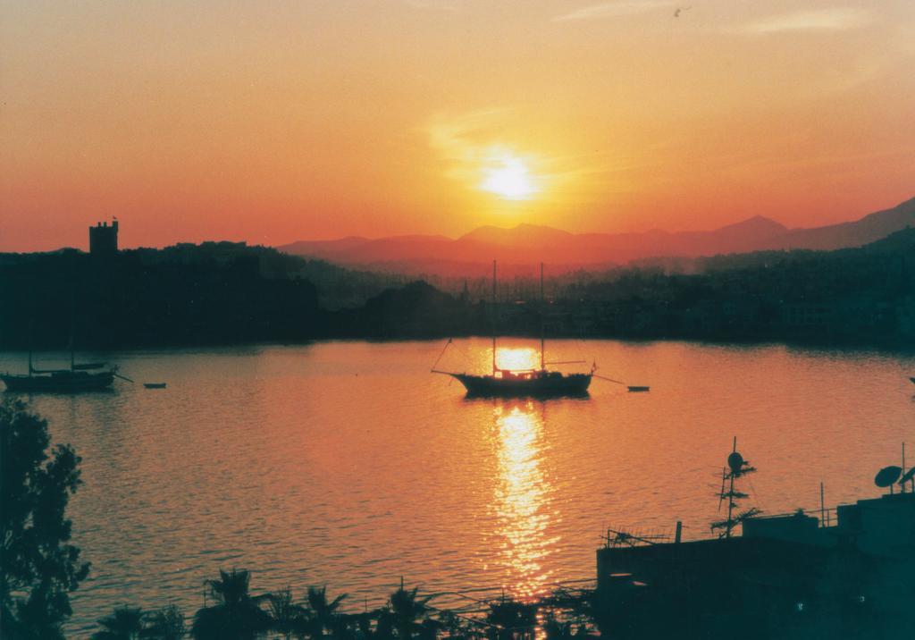 Merhaba Pansiyon Bodrum Bagian luar foto